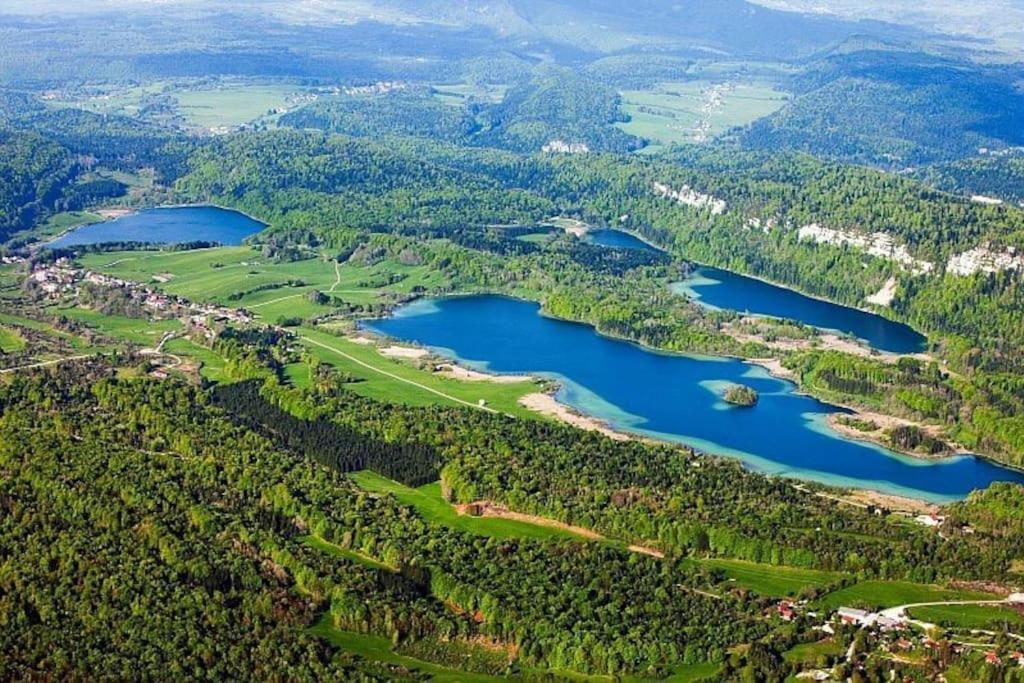 Superbe Appartement Au Coeur Du Jura 尚帕尼奥勒 外观 照片