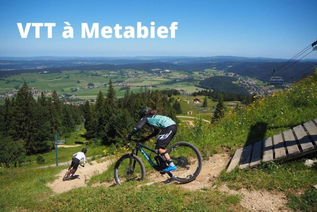Superbe Appartement Au Coeur Du Jura 尚帕尼奥勒 外观 照片